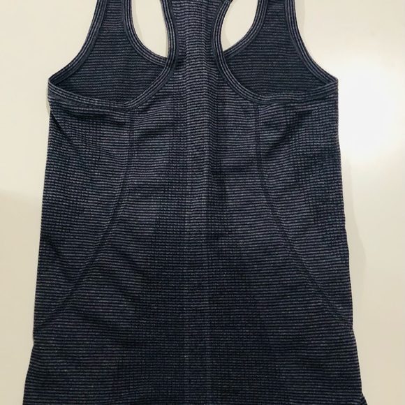 Women’s small Lululemon tank top - Picture 2 of 3